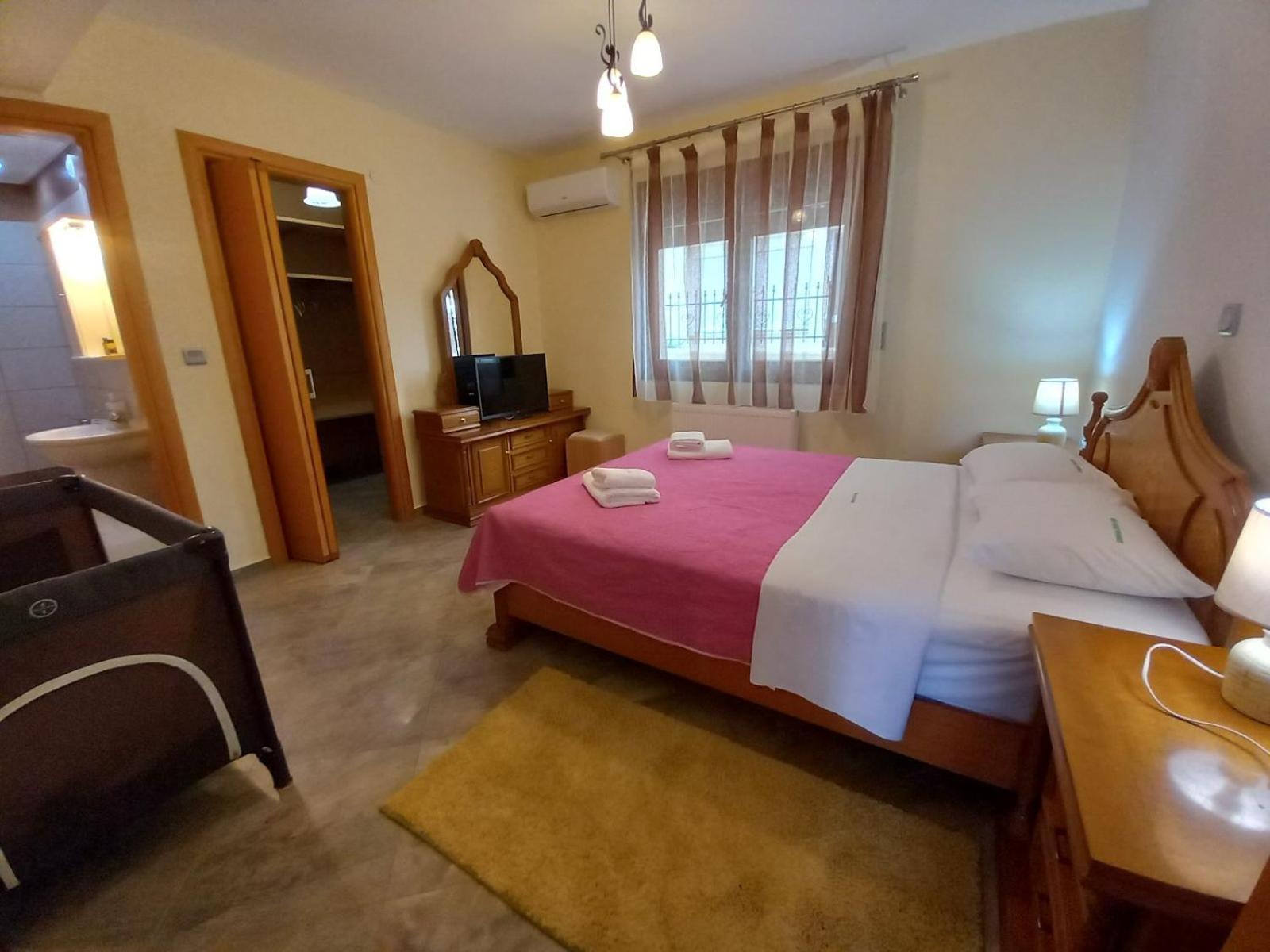 Peramos Rent House Daire Néa Péramos Dış mekan fotoğraf