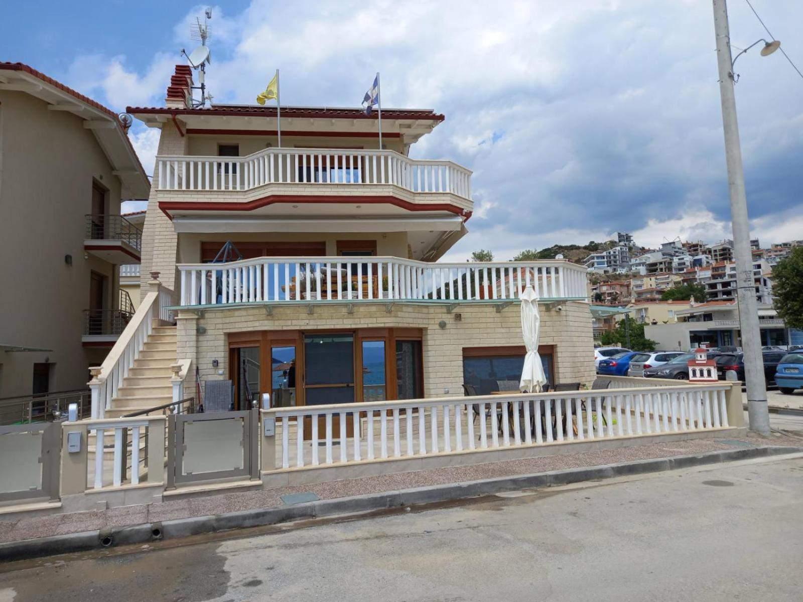 Peramos Rent House Daire Néa Péramos Dış mekan fotoğraf